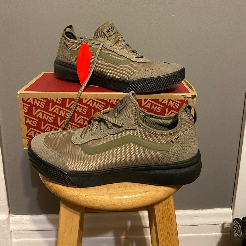 Vans old skool (men’s size 10)